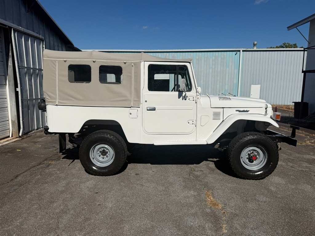 1982 Toyota Land Cruiser FJ43