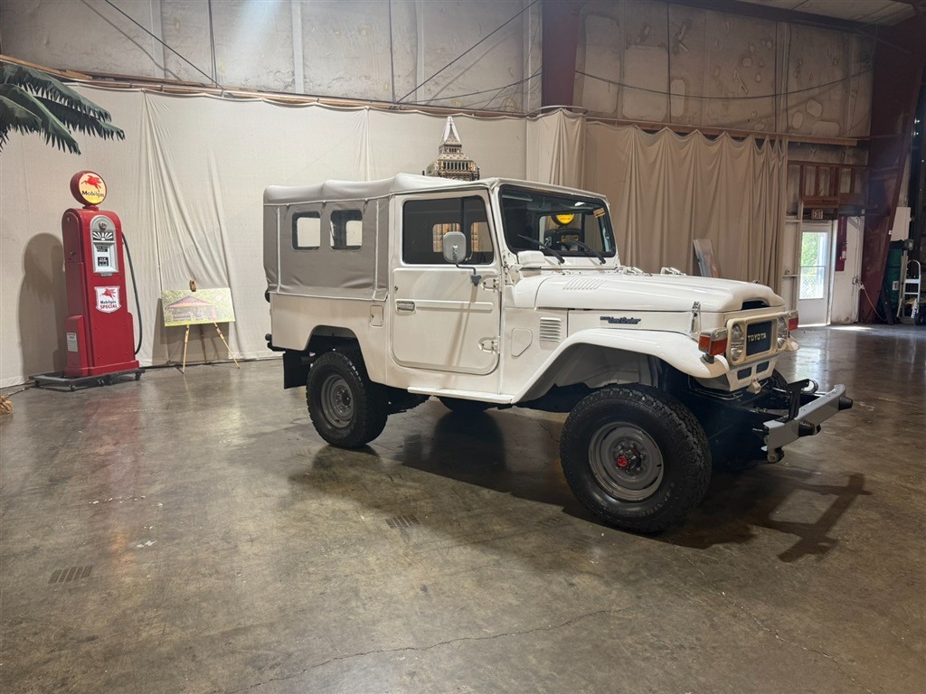 1982 Toyota Land Cruiser FJ43 - 5