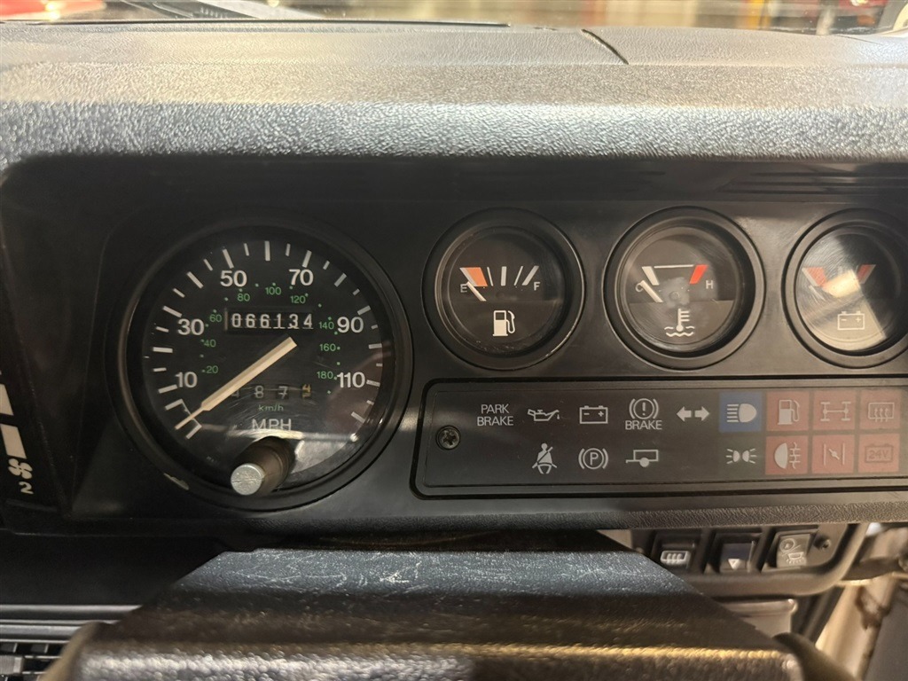 1990 Land Rover Defender 110