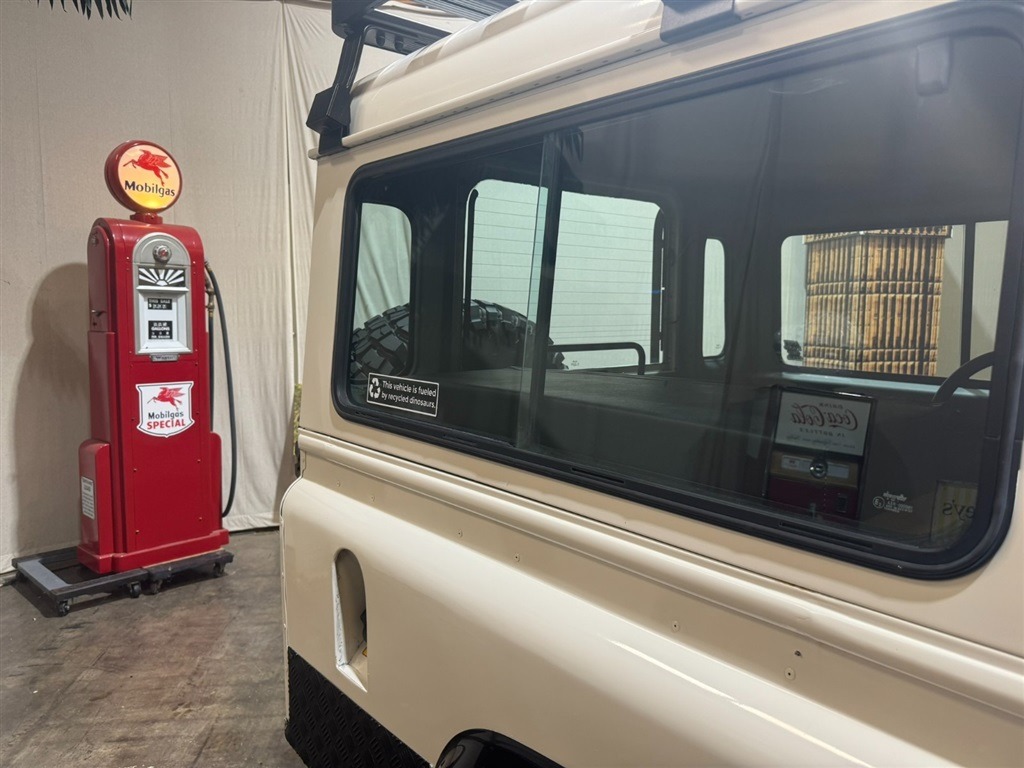 1990 Land Rover Defender 110