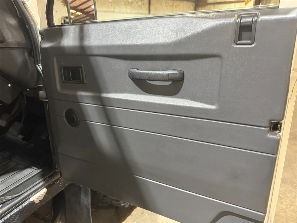 1990 Land Rover Defender 110