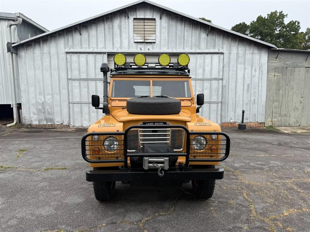 1981 Land Rover Series III 109 High-Cap
