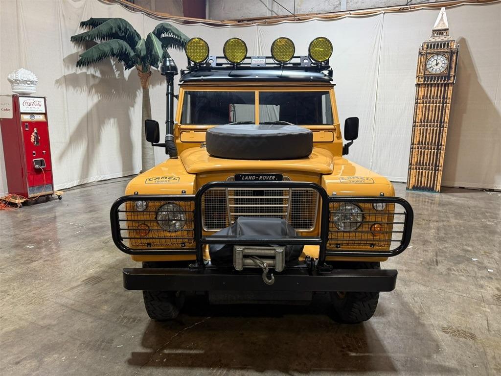 1981 Land Rover Series III 109 High-Cap