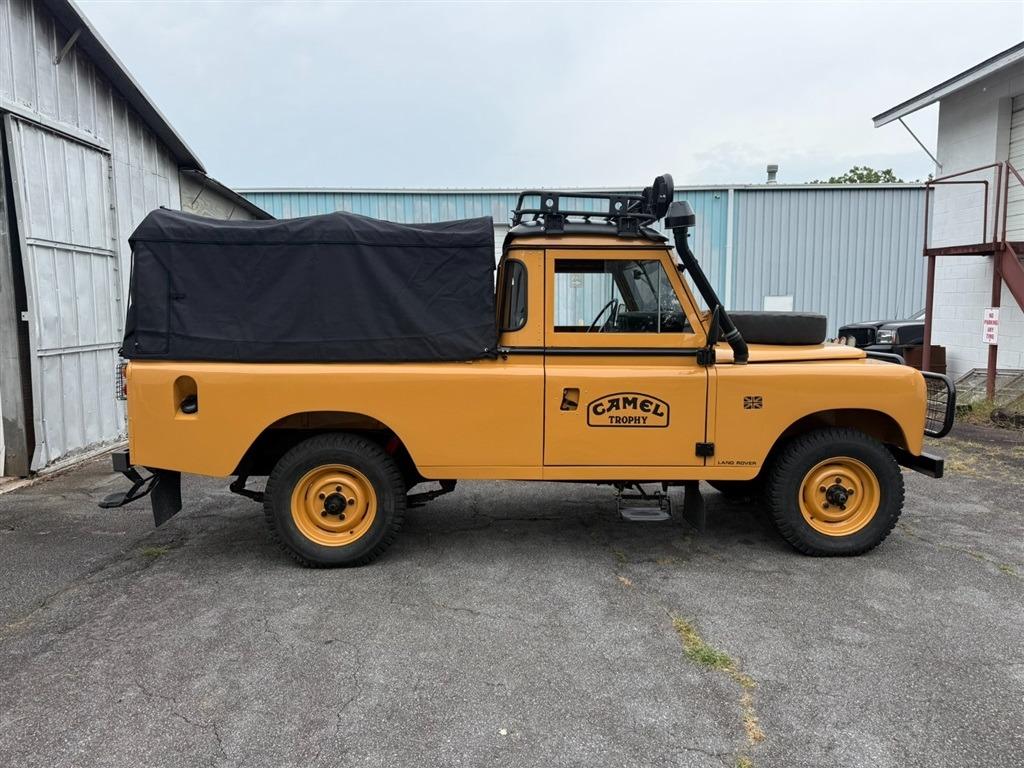 1981 Land Rover Series III 109 High-Cap