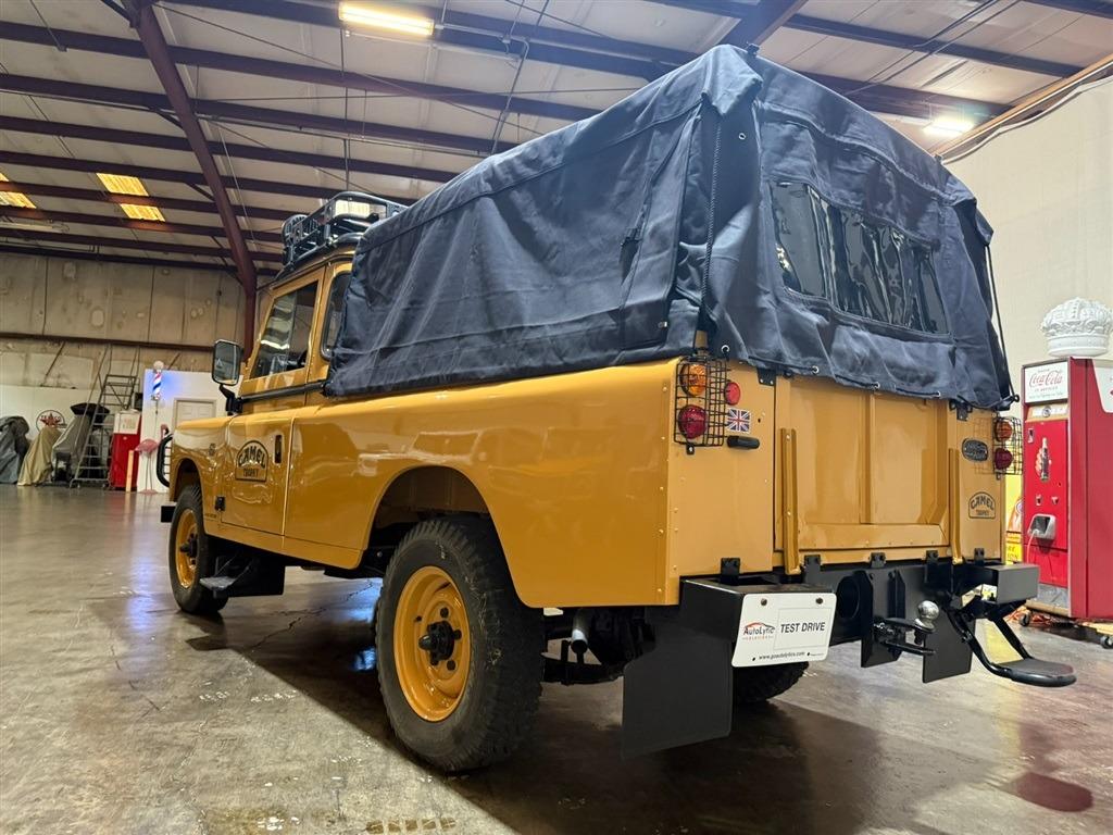 1981 Land Rover Series III 109 High-Cap
