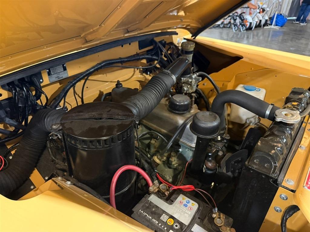 1981 Land Rover Series III 109 High-Cap