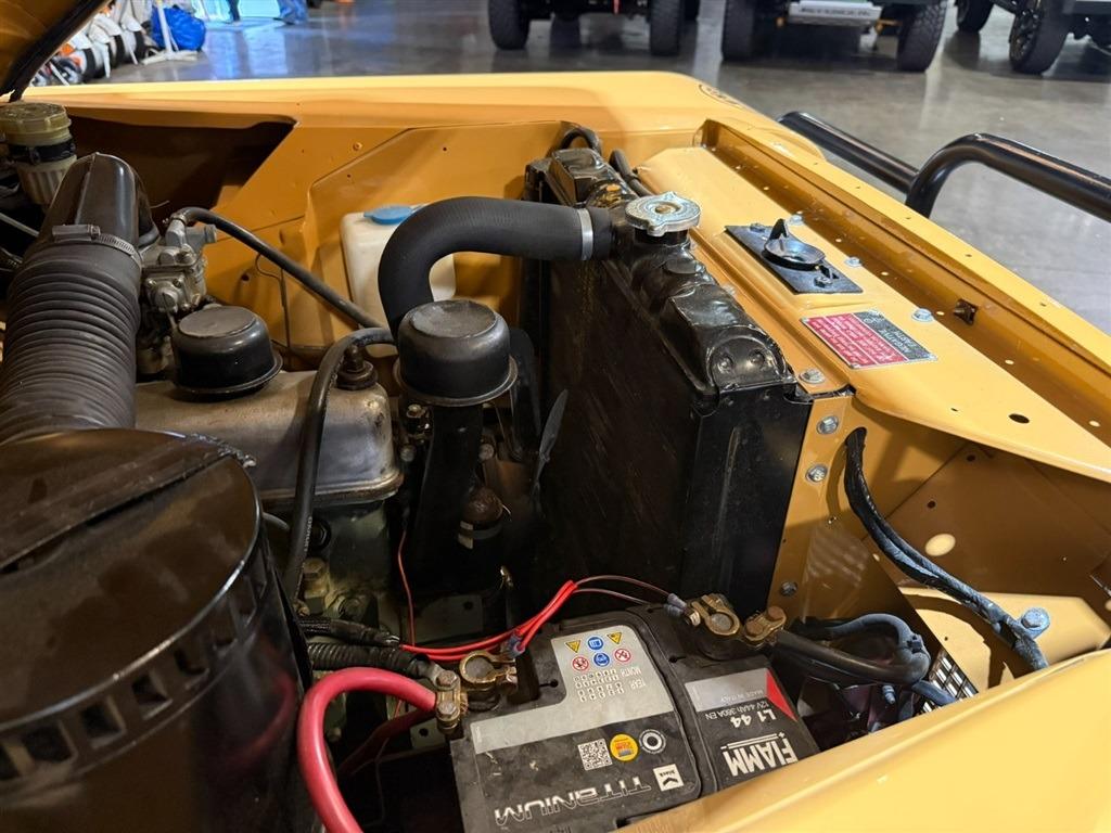 1981 Land Rover Series III 109 High-Cap