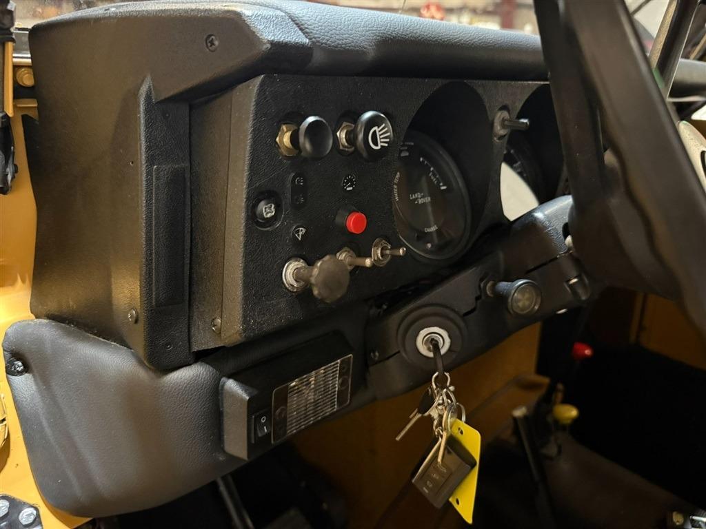 1981 Land Rover Series III 109 High-Cap