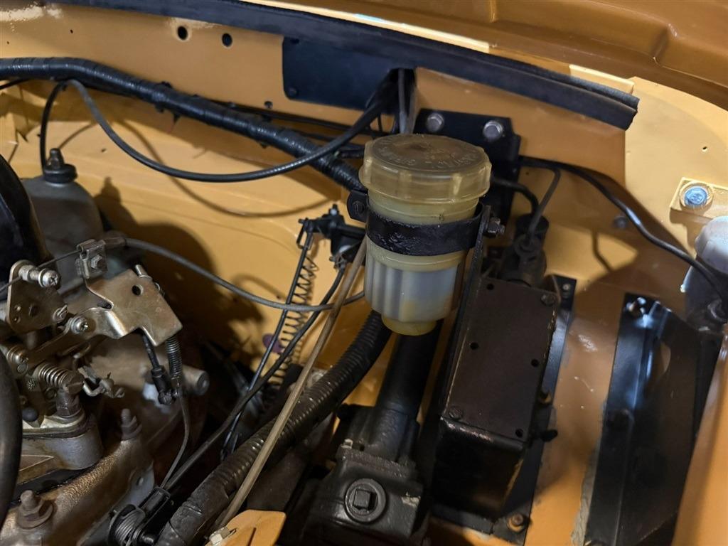 1981 Land Rover Series III 109 High-Cap