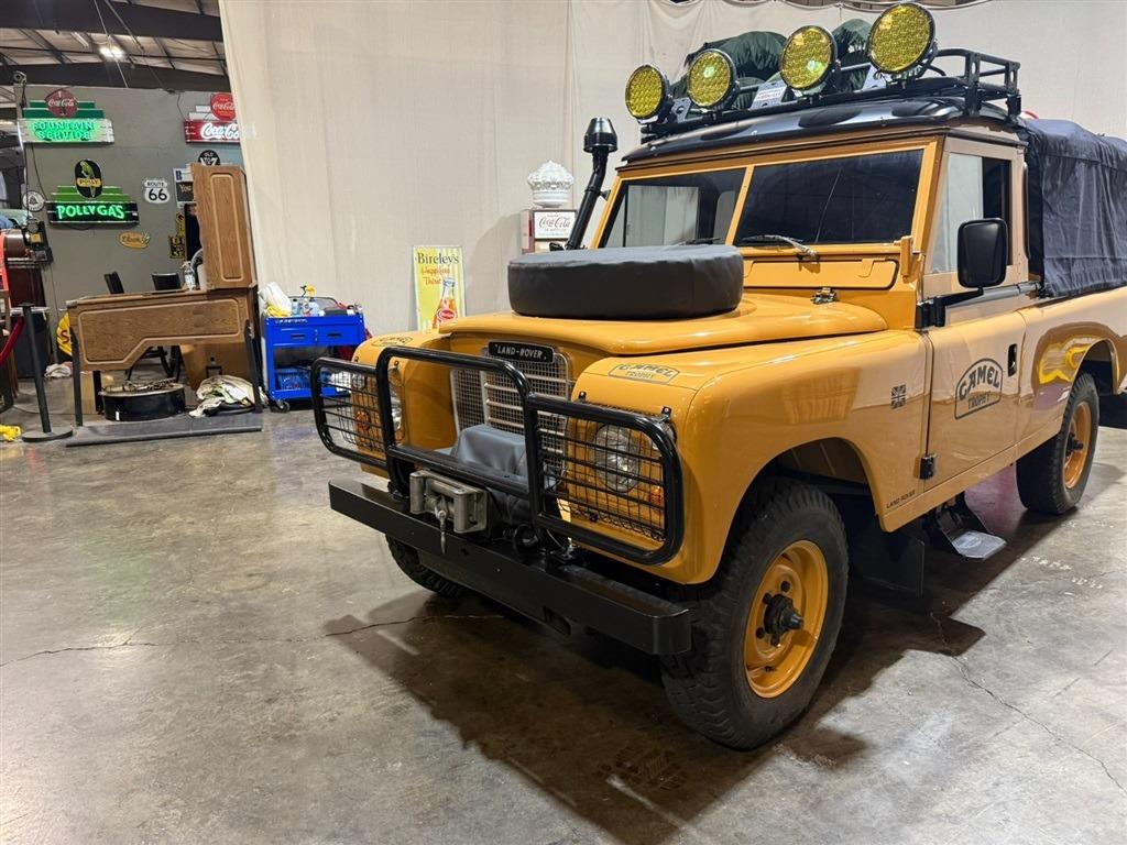 1981 Land Rover Series III 109 High-Cap