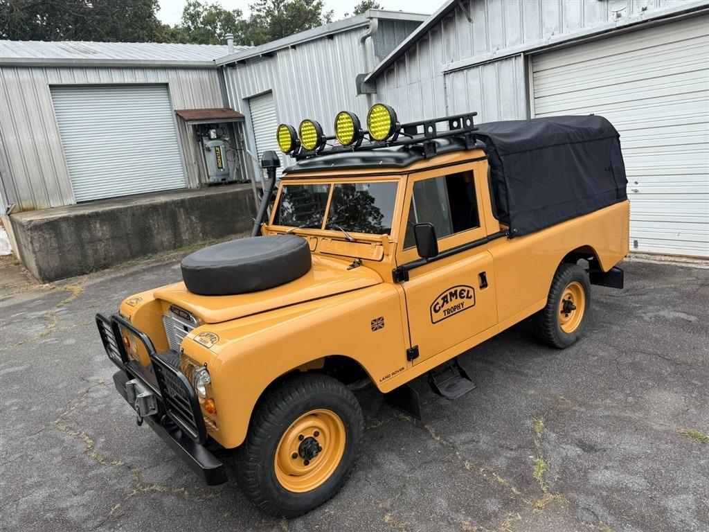1981 Land Rover Series III 109 High-Cap