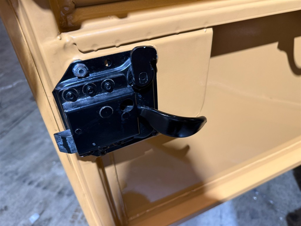 1981 Land Rover Series III 109 High-Cap