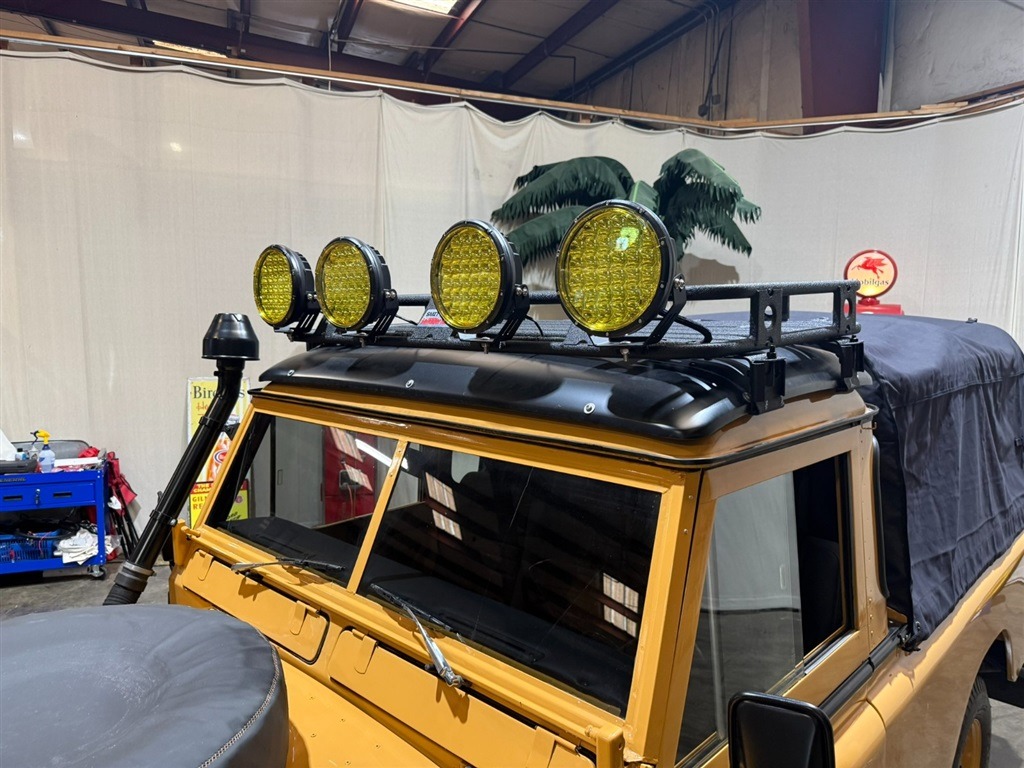 1981 Land Rover Series III 109 High-Cap