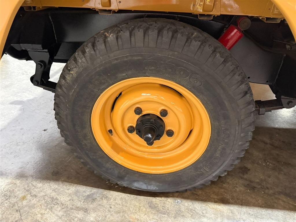 1981 Land Rover Series III 109 High-Cap