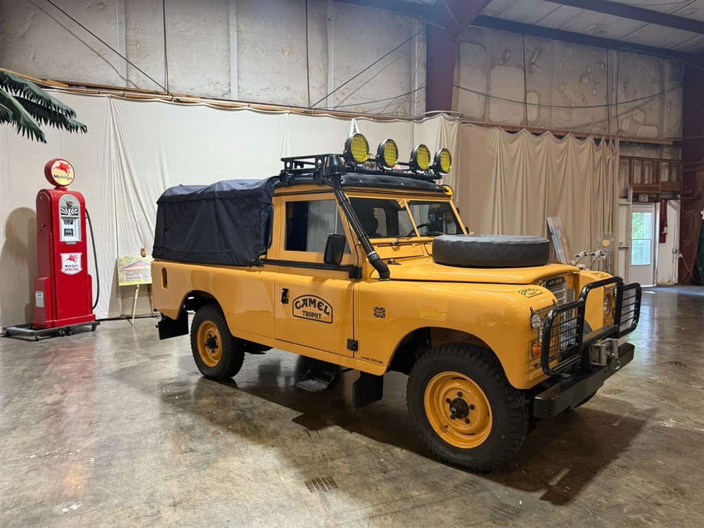 1981 Land Rover Series III 109 High-Cap - 5