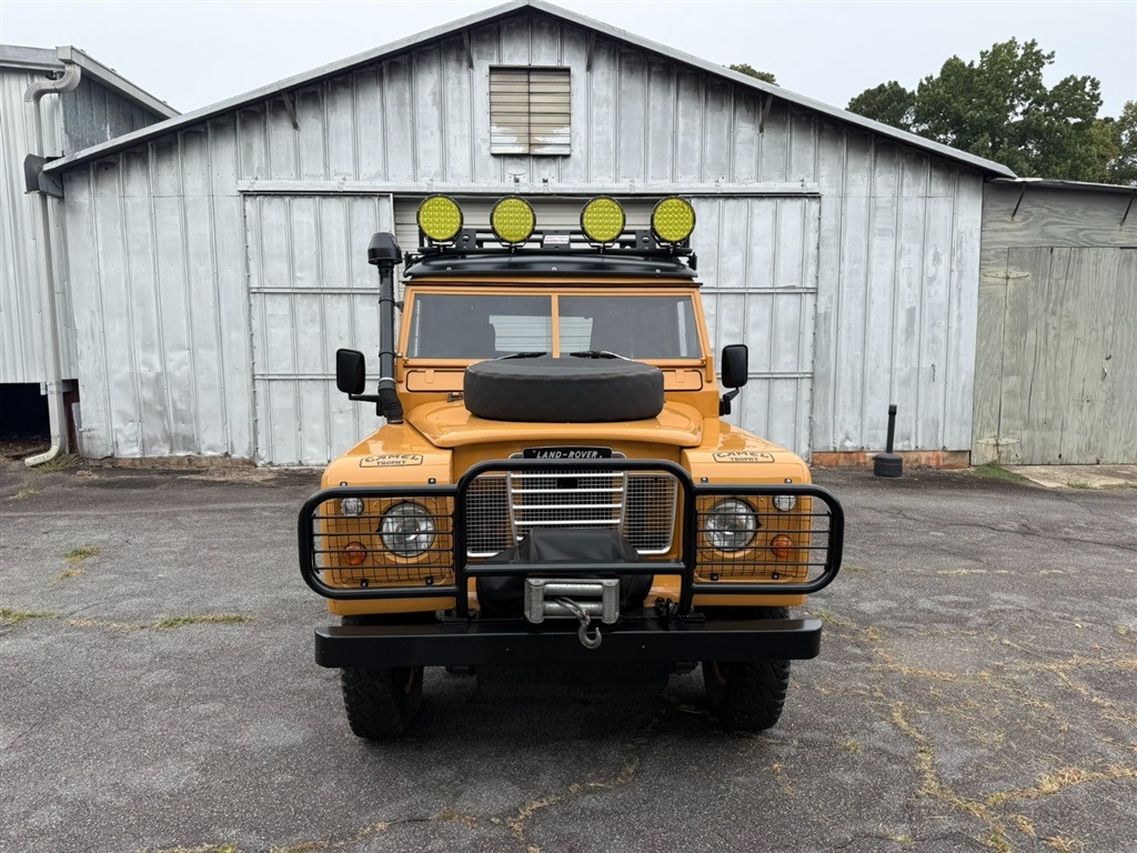 1981 Land Rover Series III 109 High-Cap