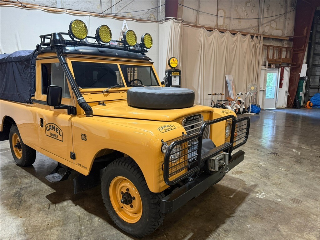 1981 Land Rover Series III 109 High-Cap