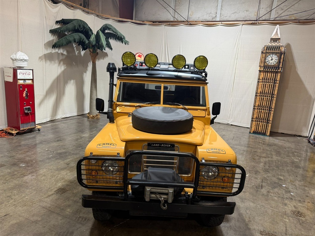 1981 Land Rover Series III 109 High-Cap