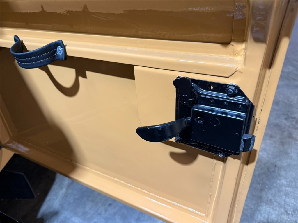 1981 Land Rover Series III 109 High-Cap