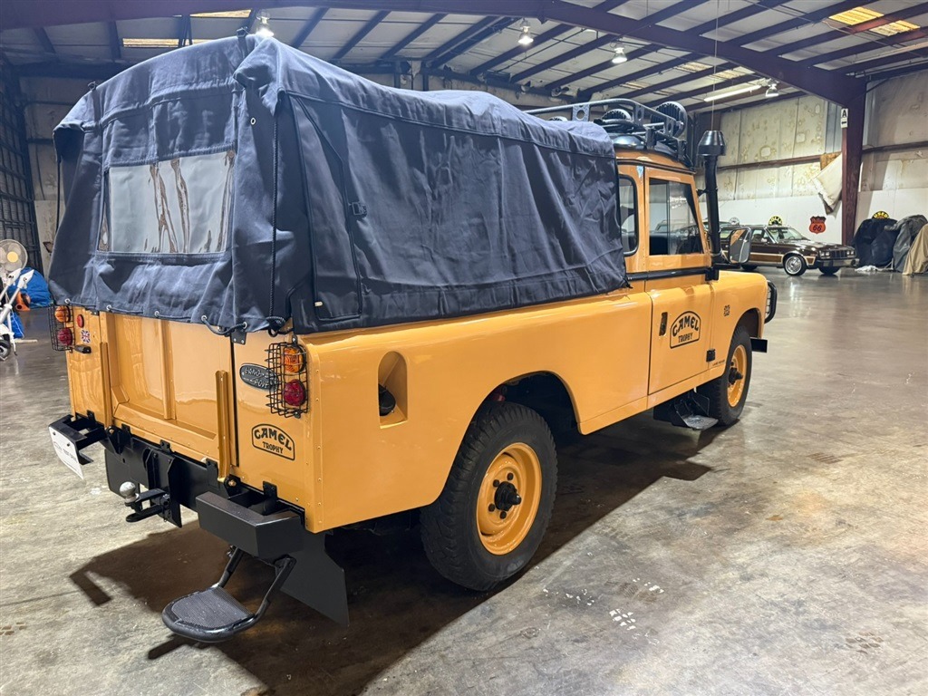 1981 Land Rover Series III 109 High-Cap