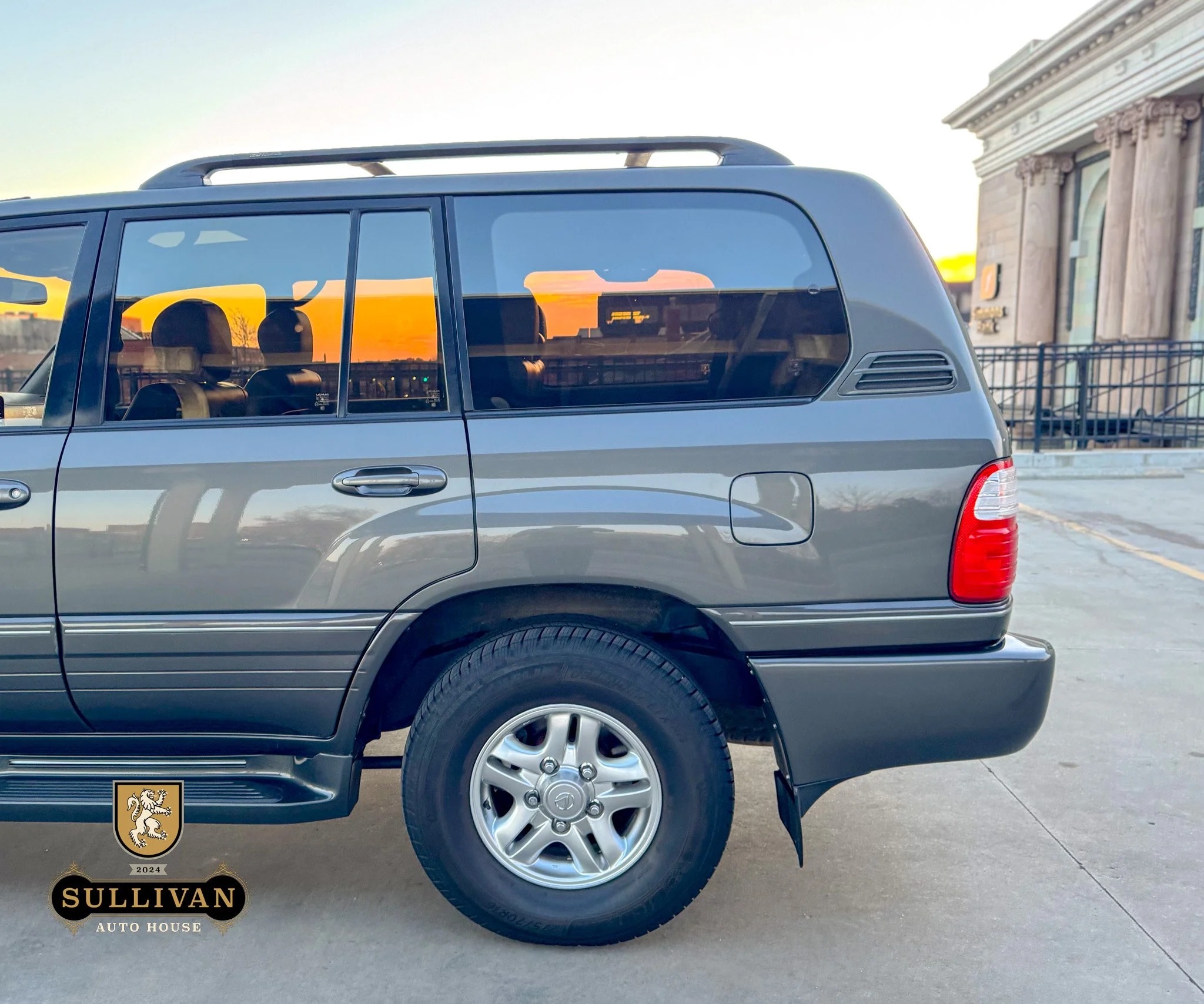 2002 Lexus LX 470 - 5