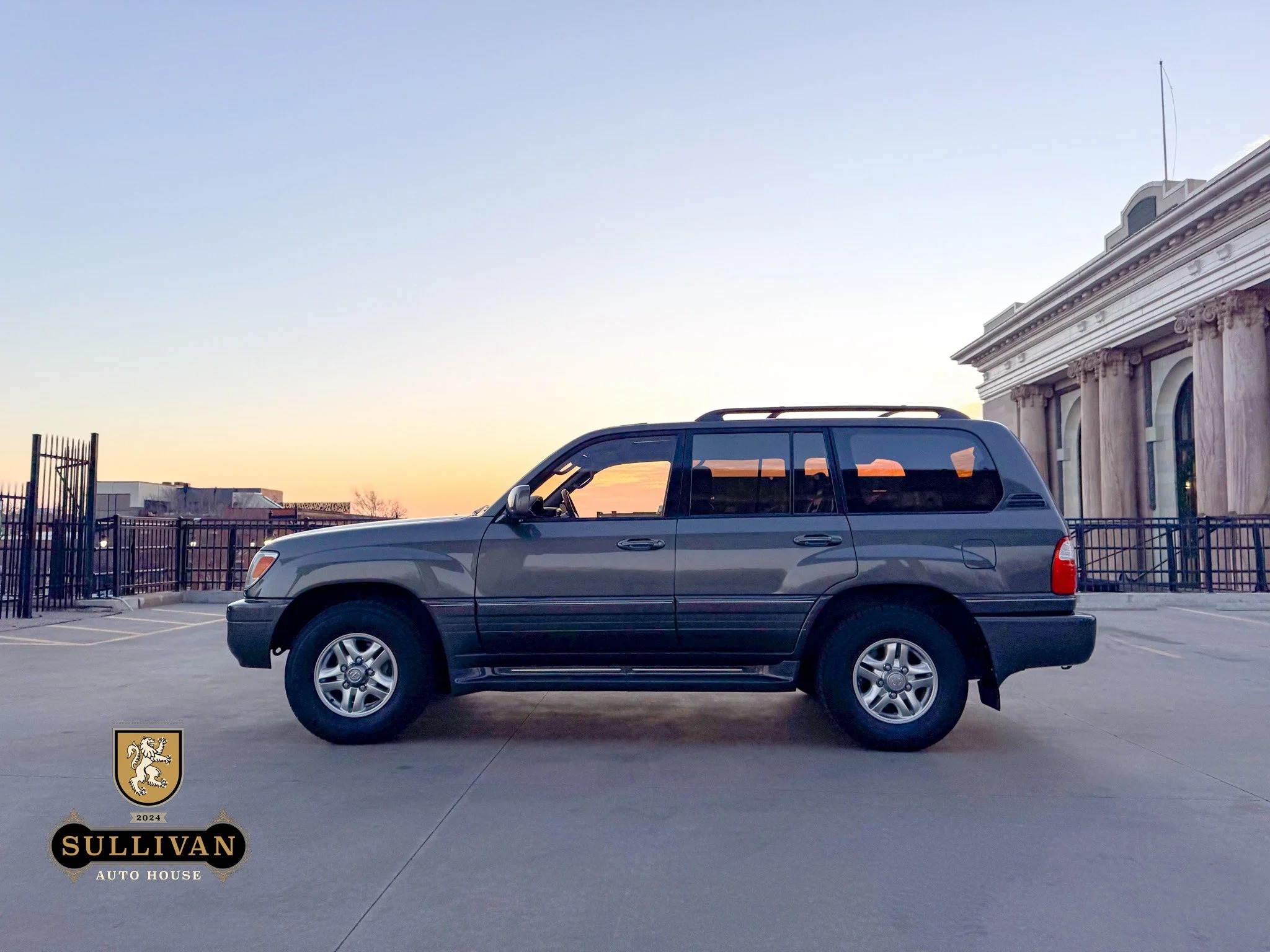 2002 Lexus LX 470 - 2