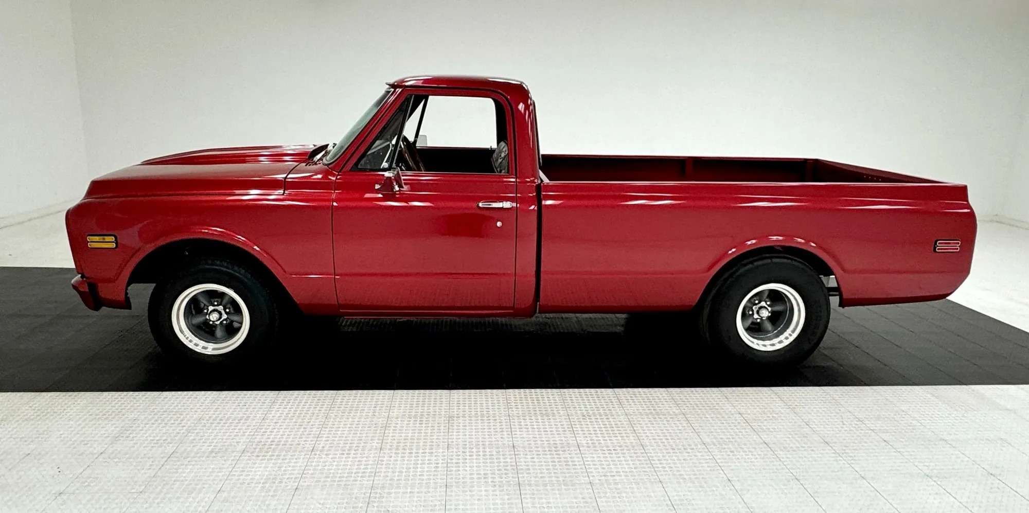 1972 Chevrolet C10 Long Bed - 3