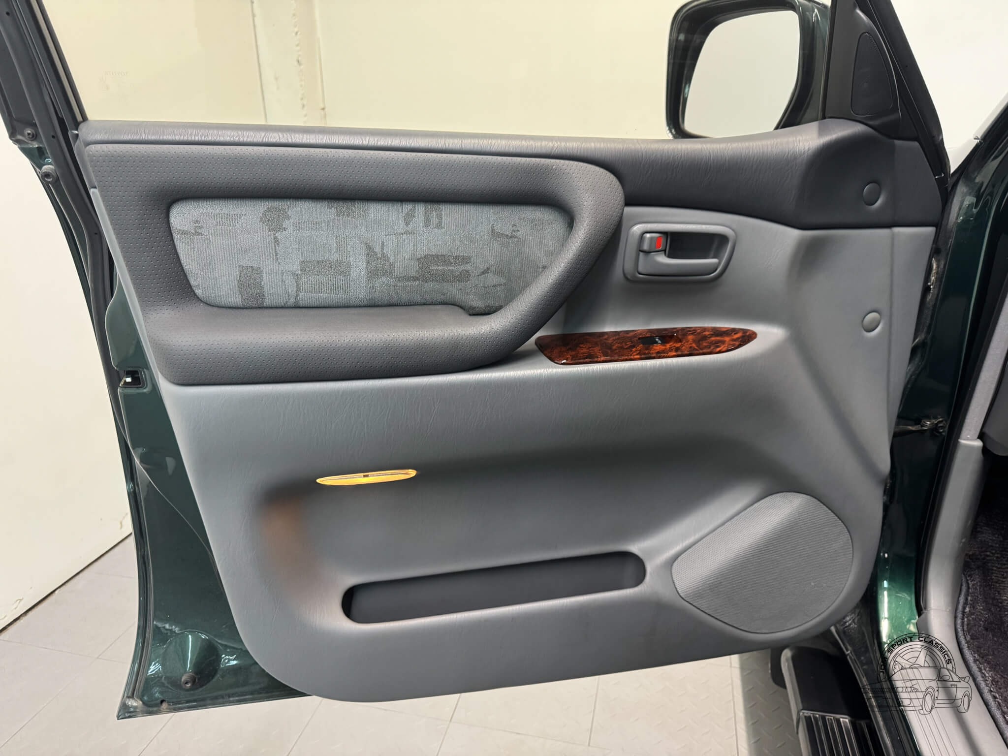 1998 Toyota Land Cruiser VX Limited