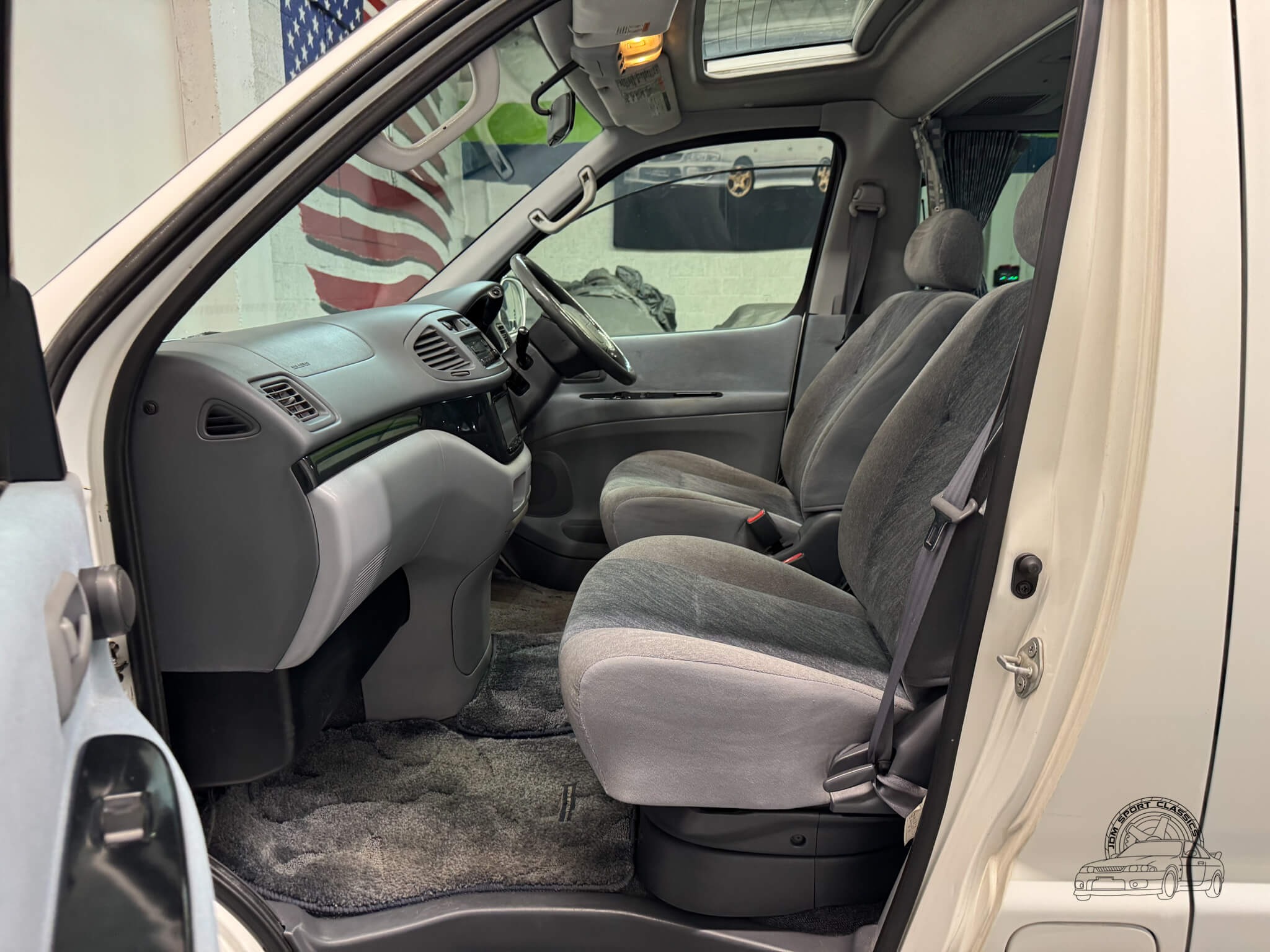 1998 Toyota HiAce Regius Wind Tourer