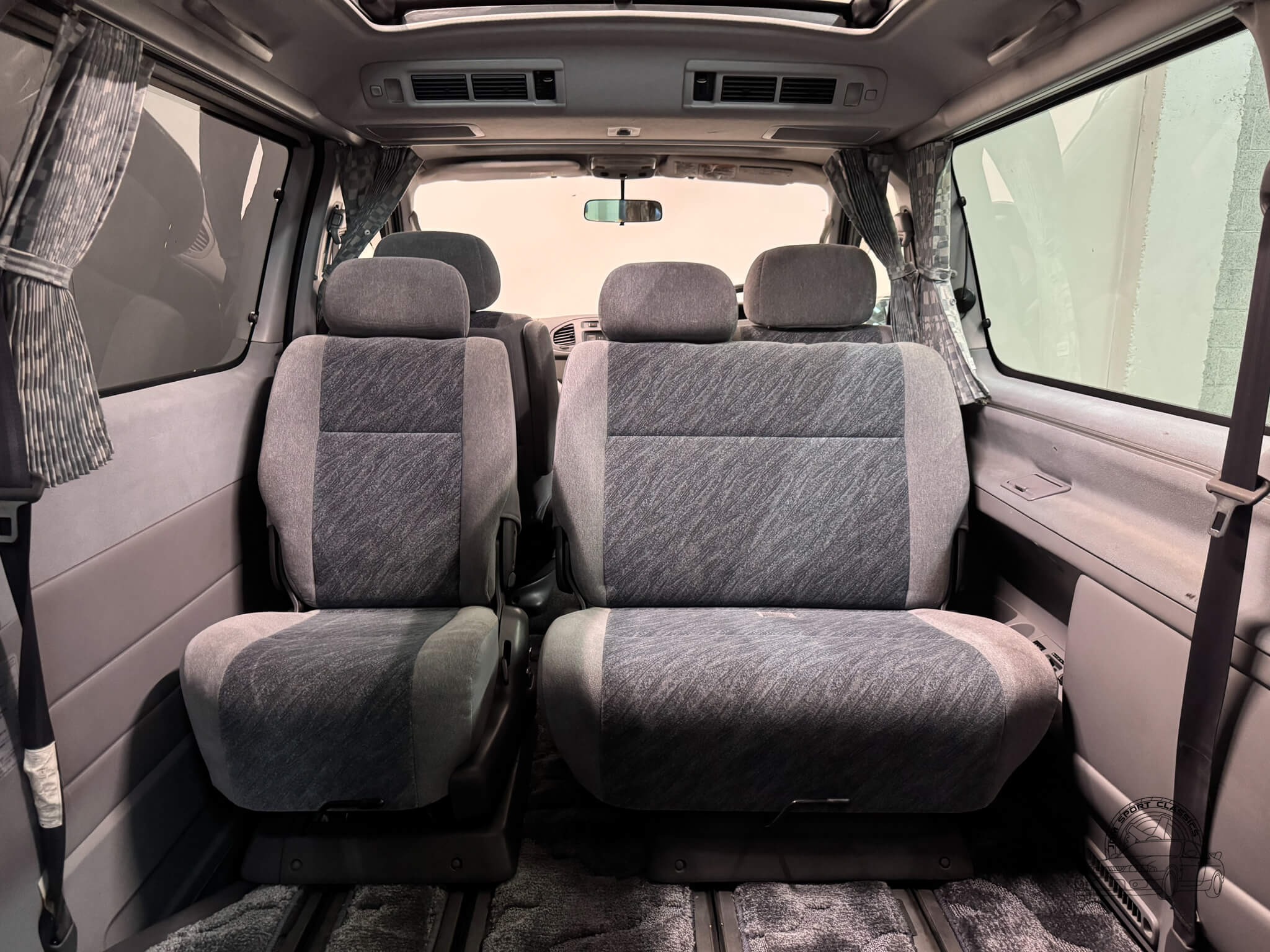 1998 Toyota HiAce Regius Wind Tourer