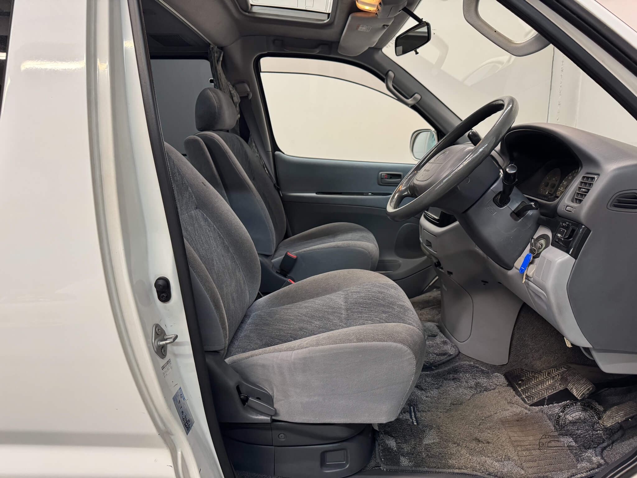 1998 Toyota HiAce Regius Wind Tourer