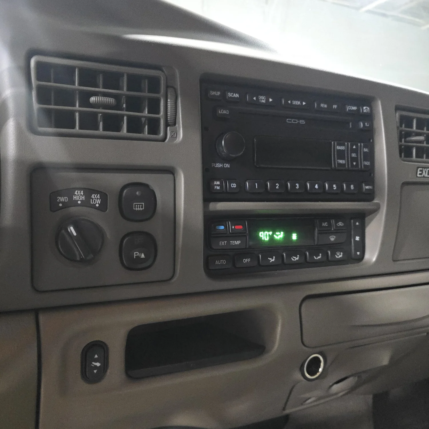 2004 Ford Excursion Eddie Bauer 4×4
