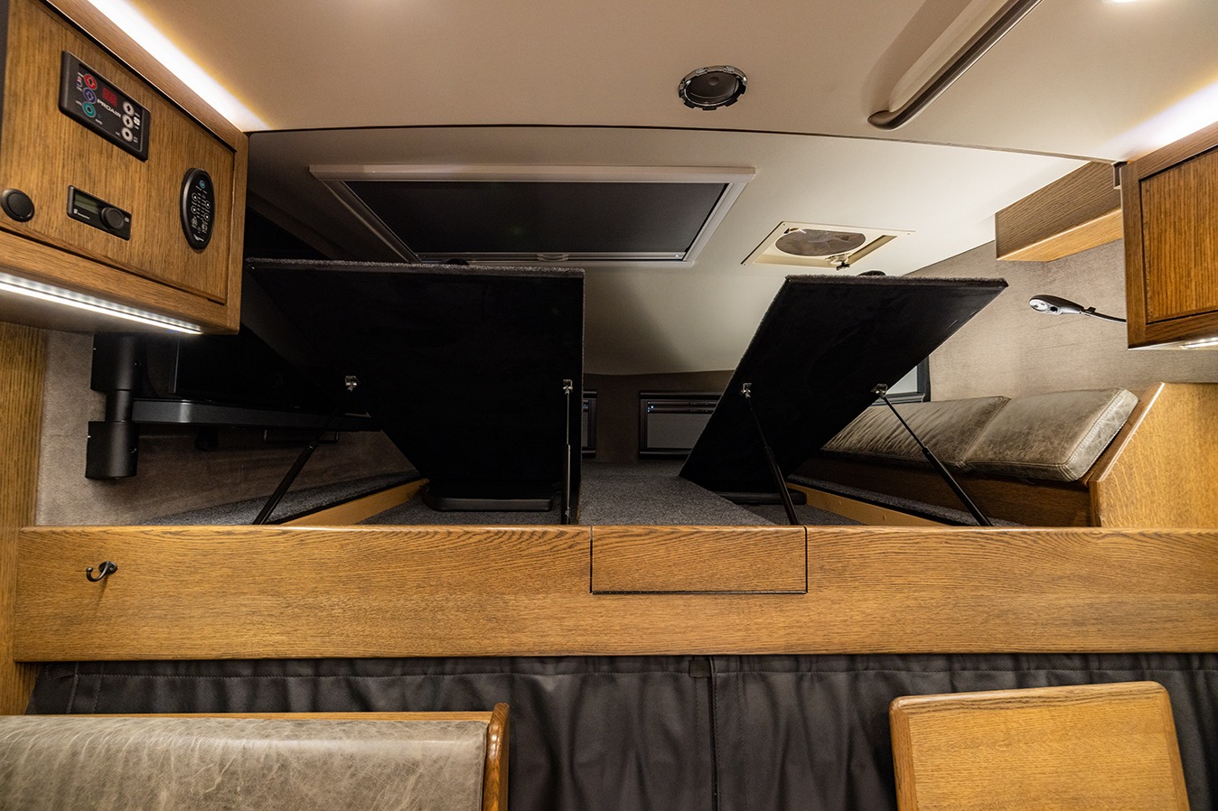 2020 EarthRoamer XV-LTi 010