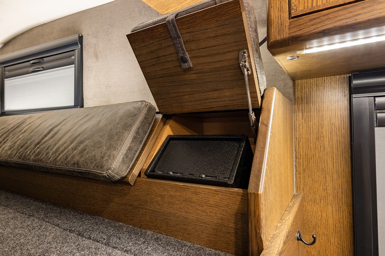 2020 EarthRoamer XV-LTi 010