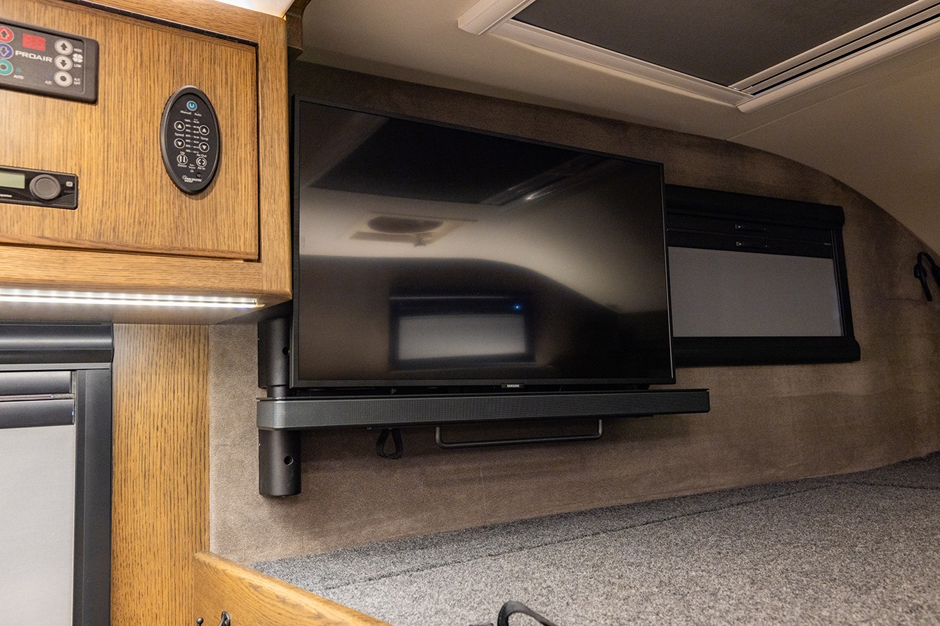 2020 EarthRoamer XV-LTi 010