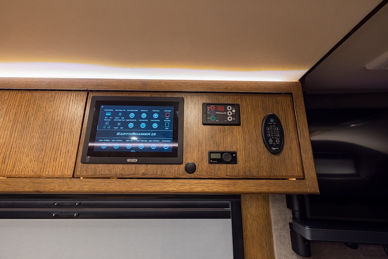 2020 EarthRoamer XV-LTi 010