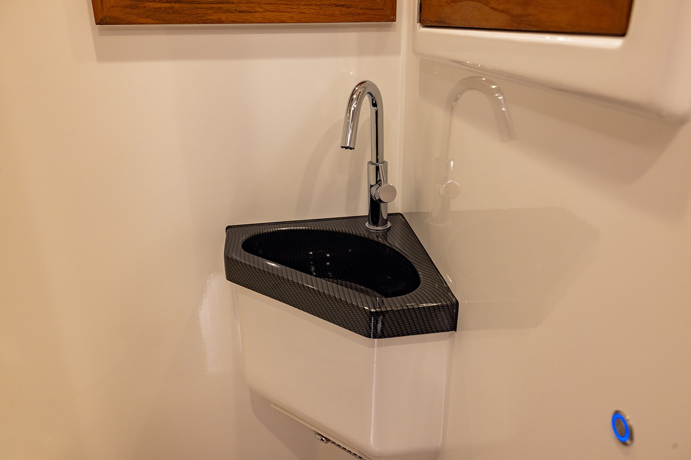 2020 EarthRoamer XV-LTi 010