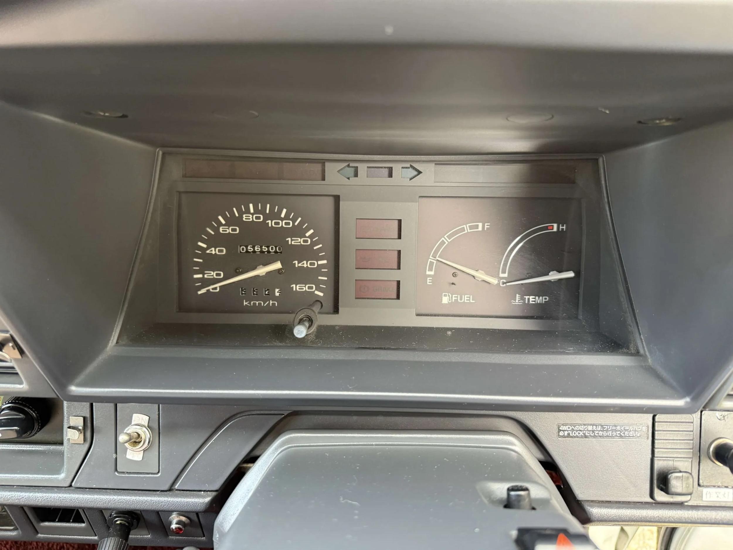 1992 Toyota TownAce Pop-Top Camper