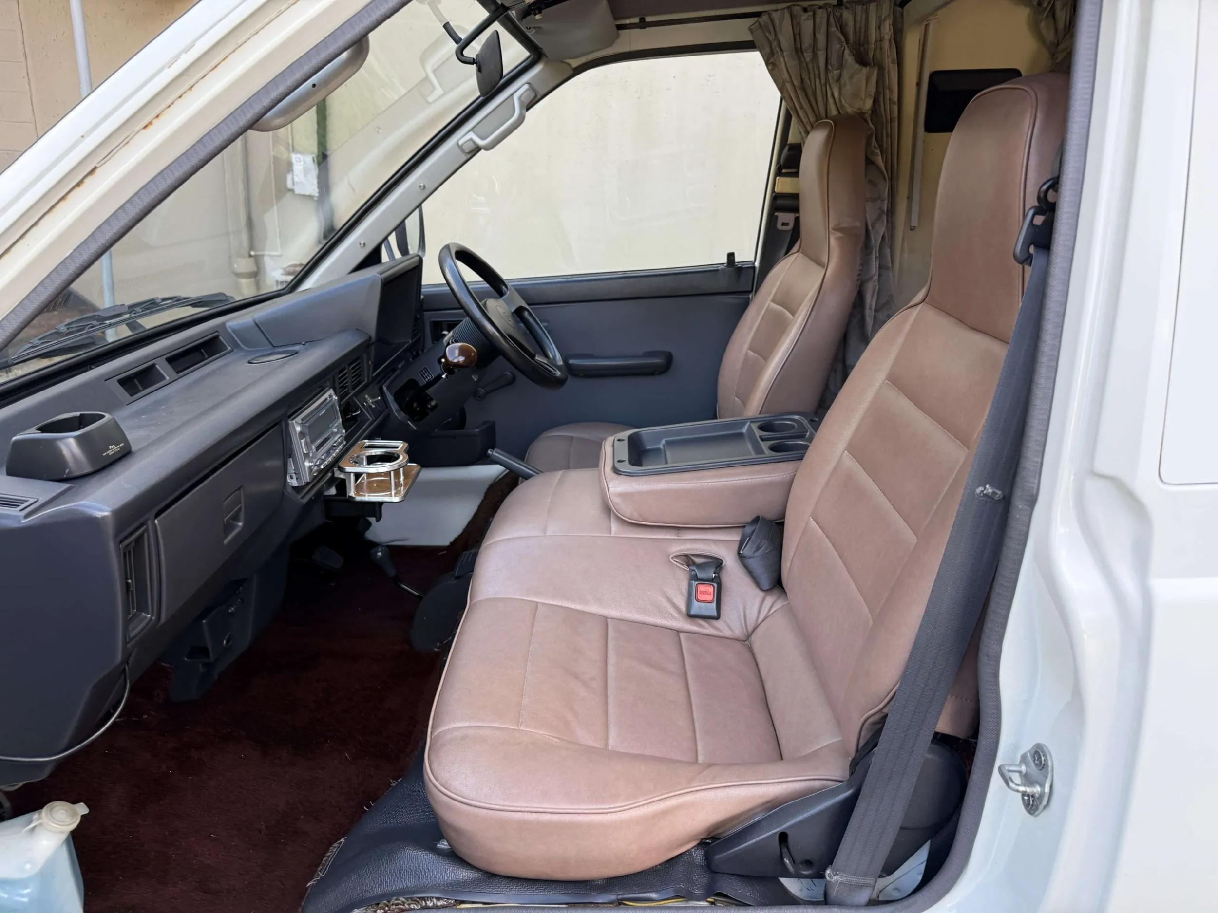 1992 Toyota TownAce Pop-Top Camper