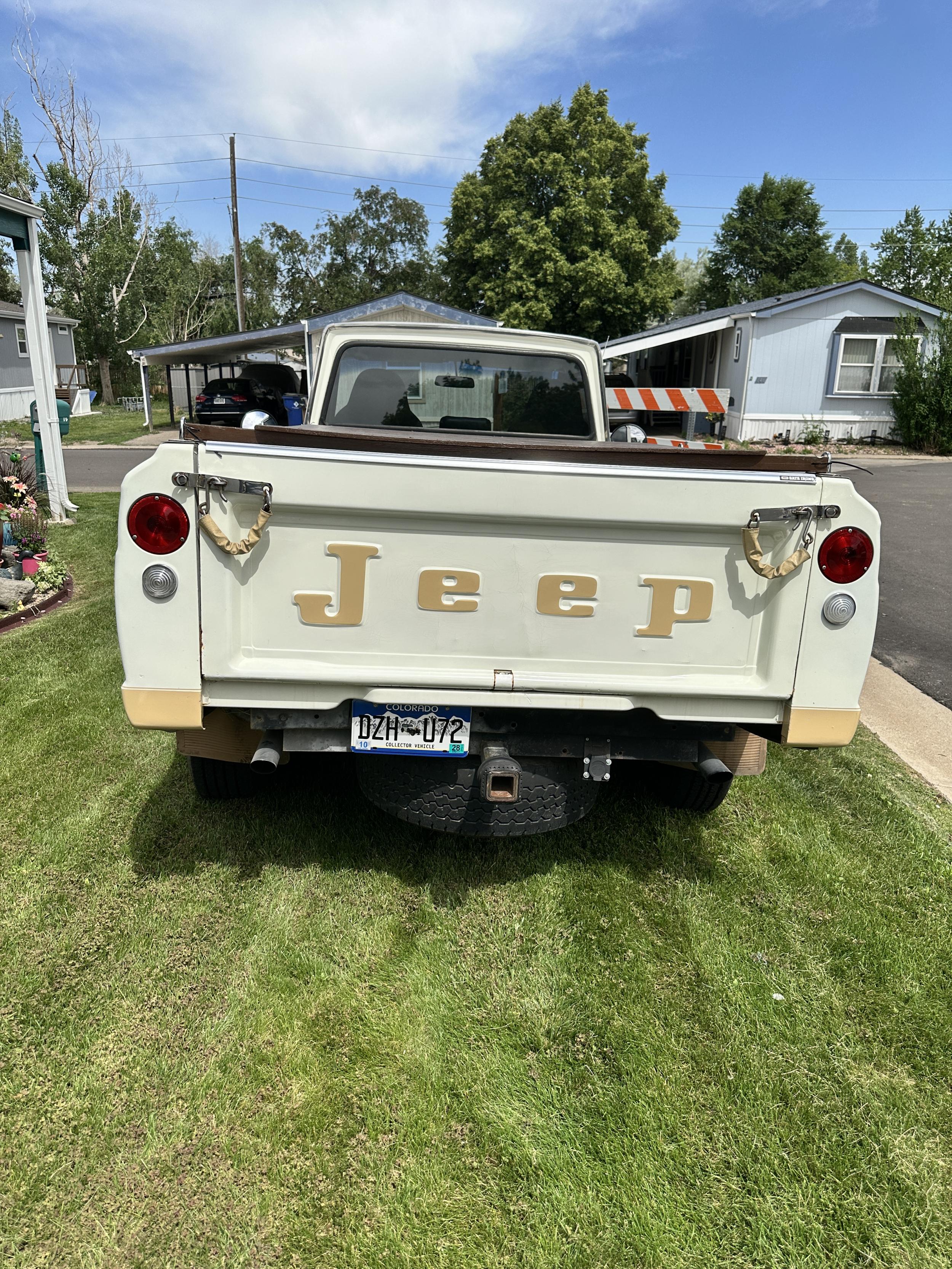 1972 Jeep J-4800 Camper Special