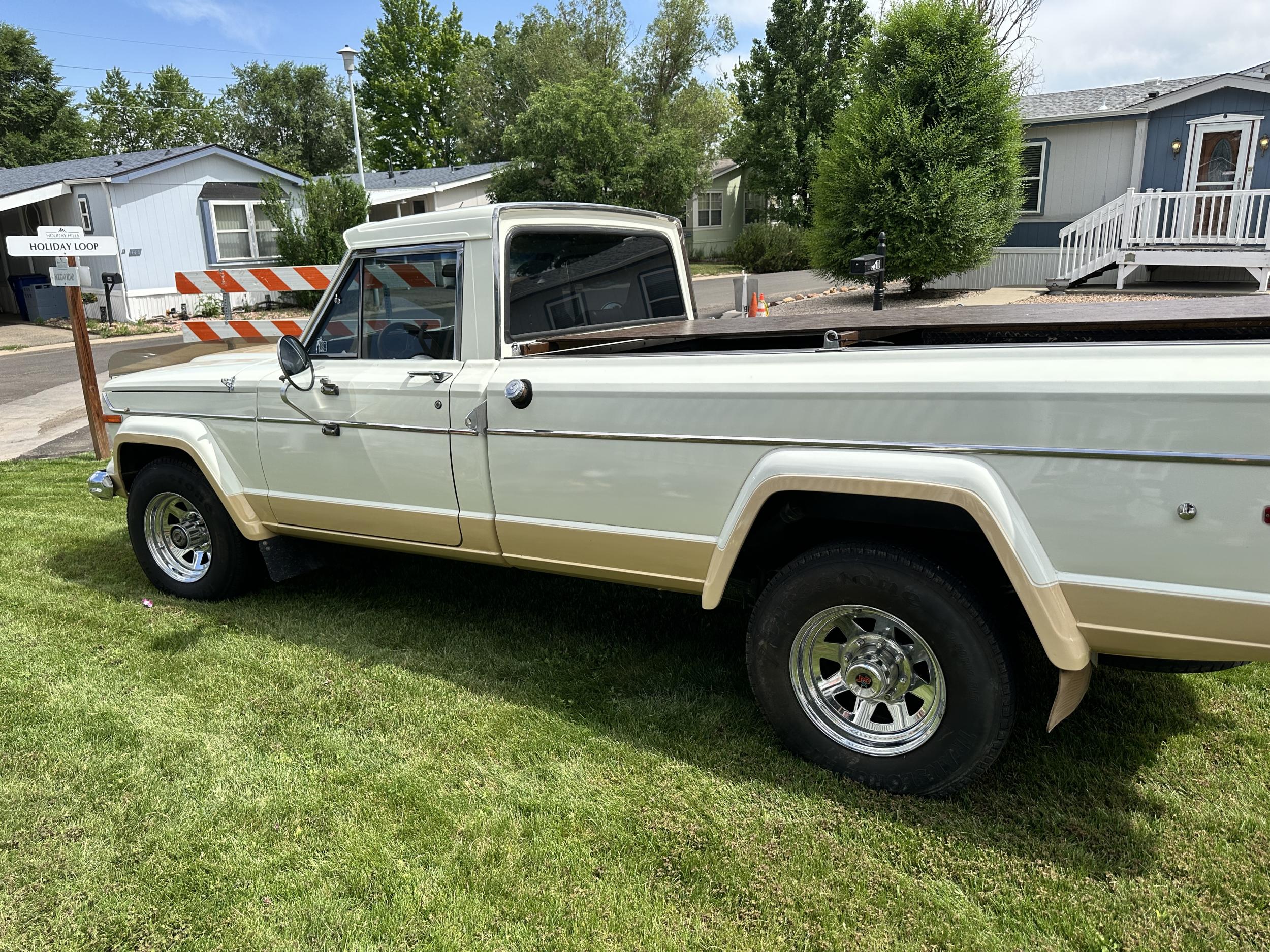1972 Jeep J-4800 Camper Special