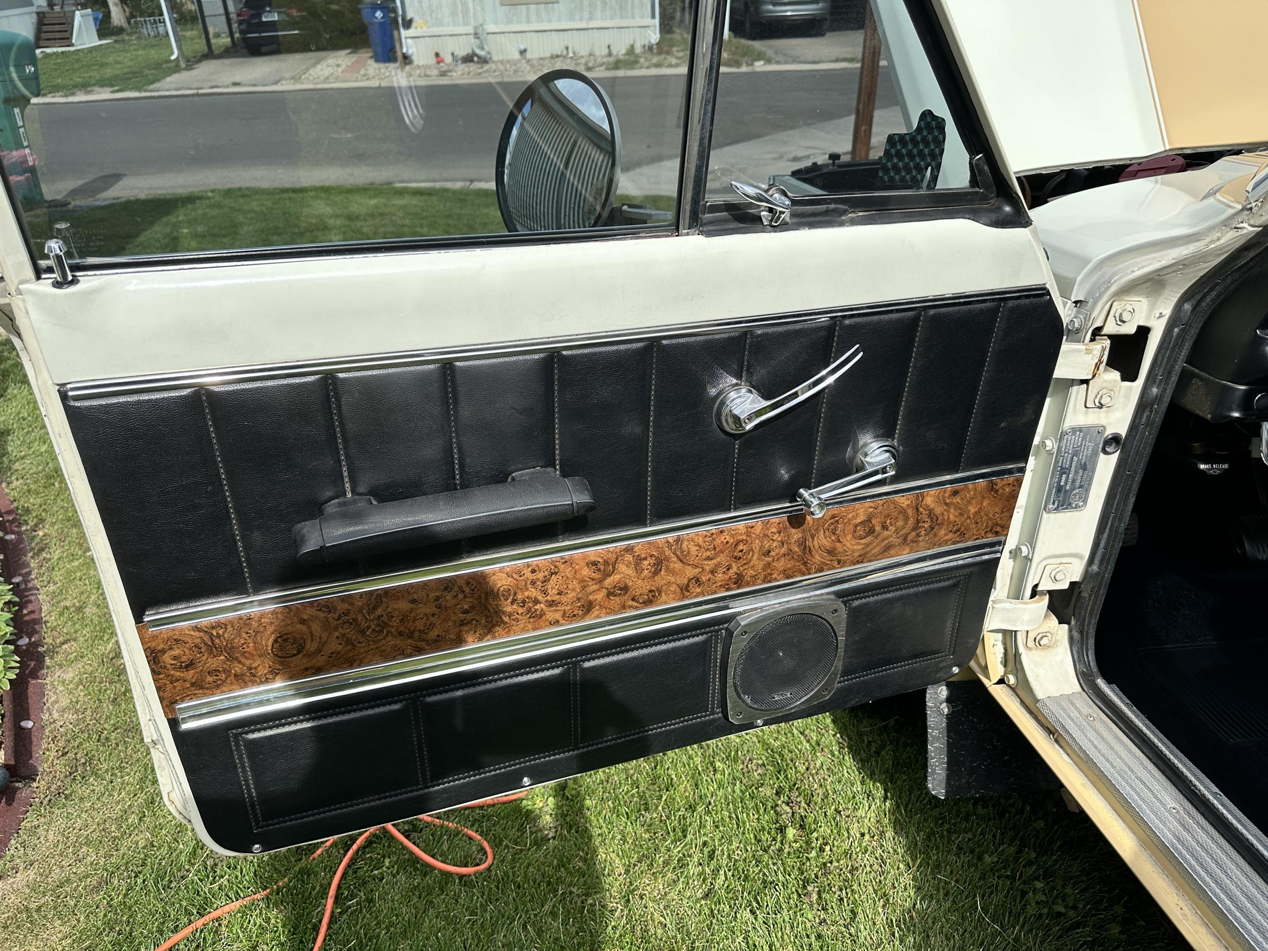 1972 Jeep J-4800 Camper Special