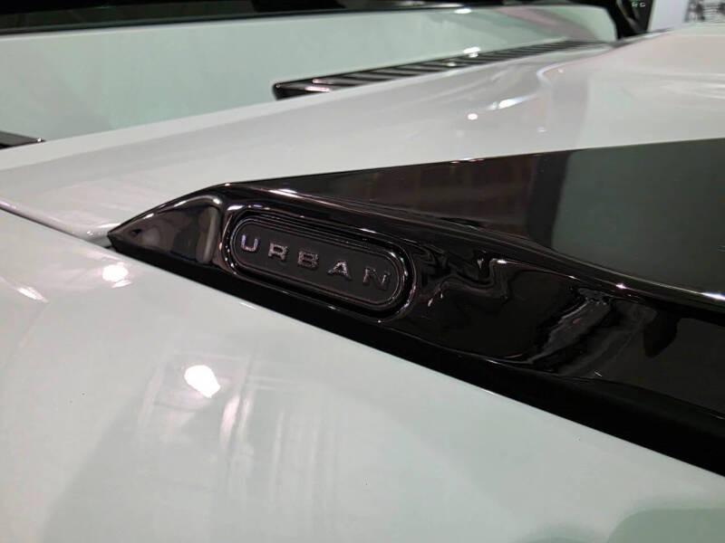 2024 Land Rover Defender 110 V8 P525