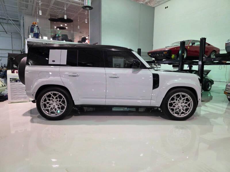 2024 Land Rover Defender 110 V8 P525