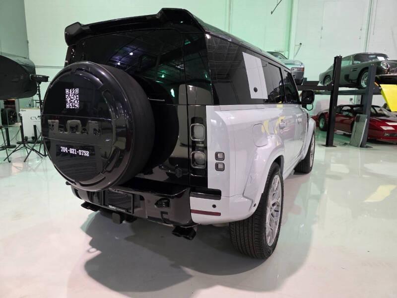 2024 Land Rover Defender 110 V8 P525