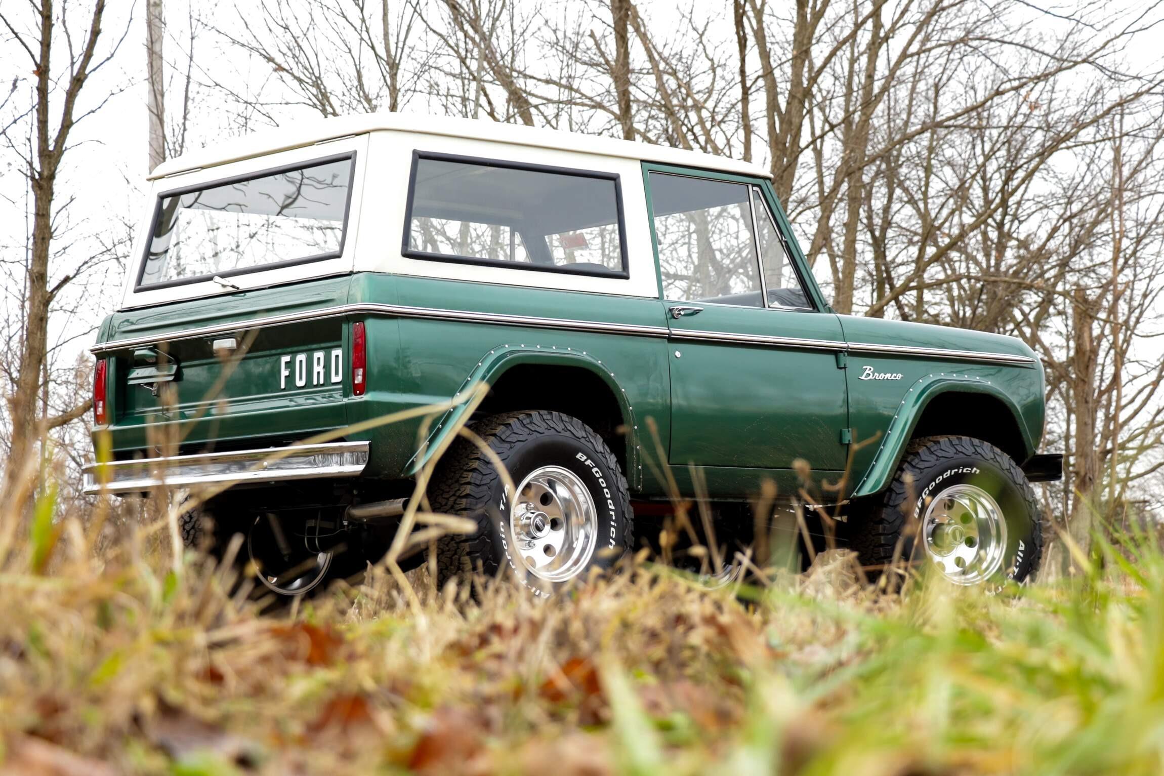Sold: 1969 Ford Bronco