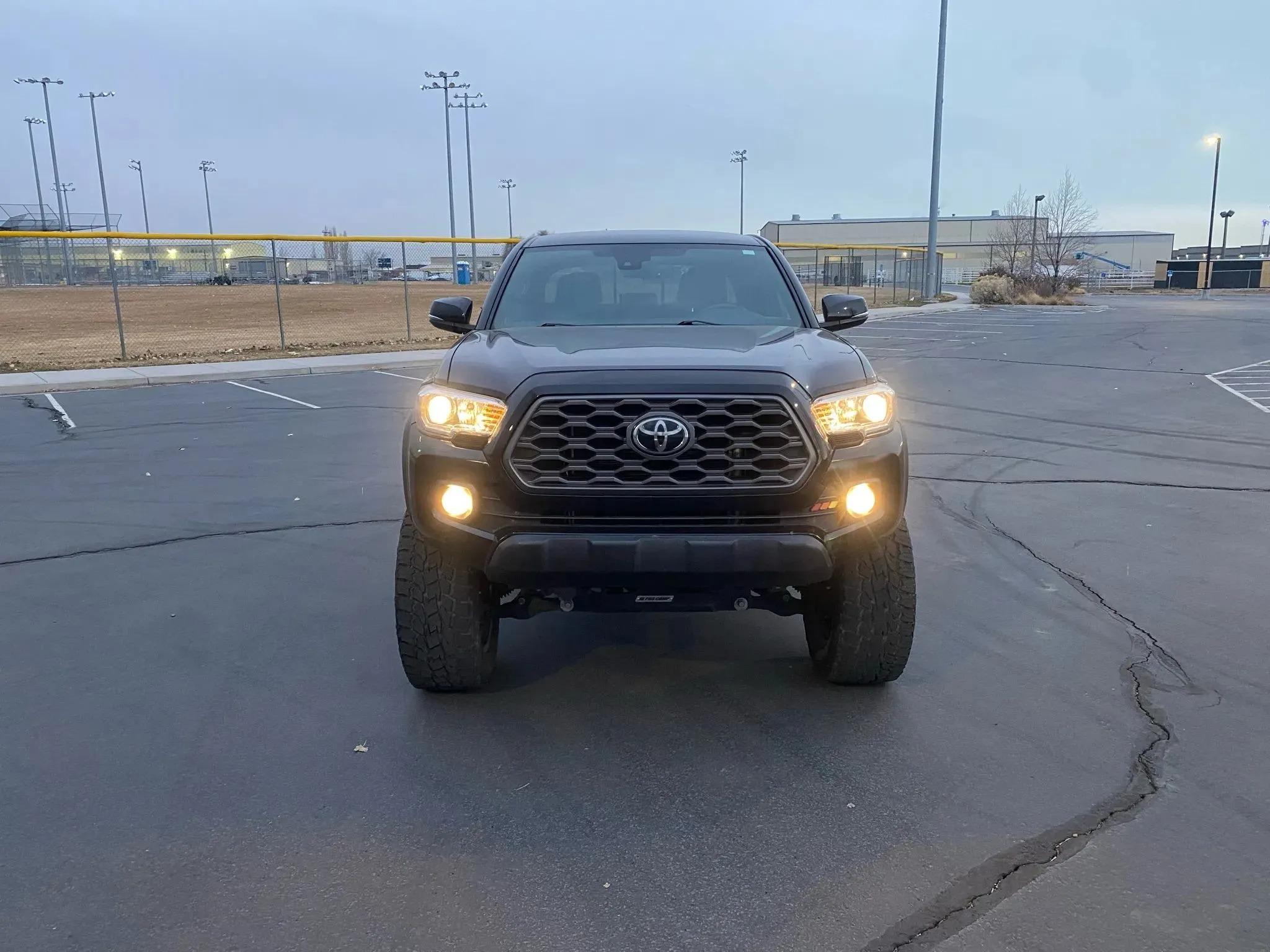 2021 Toyota Tacoma TRD Off-Road - 3