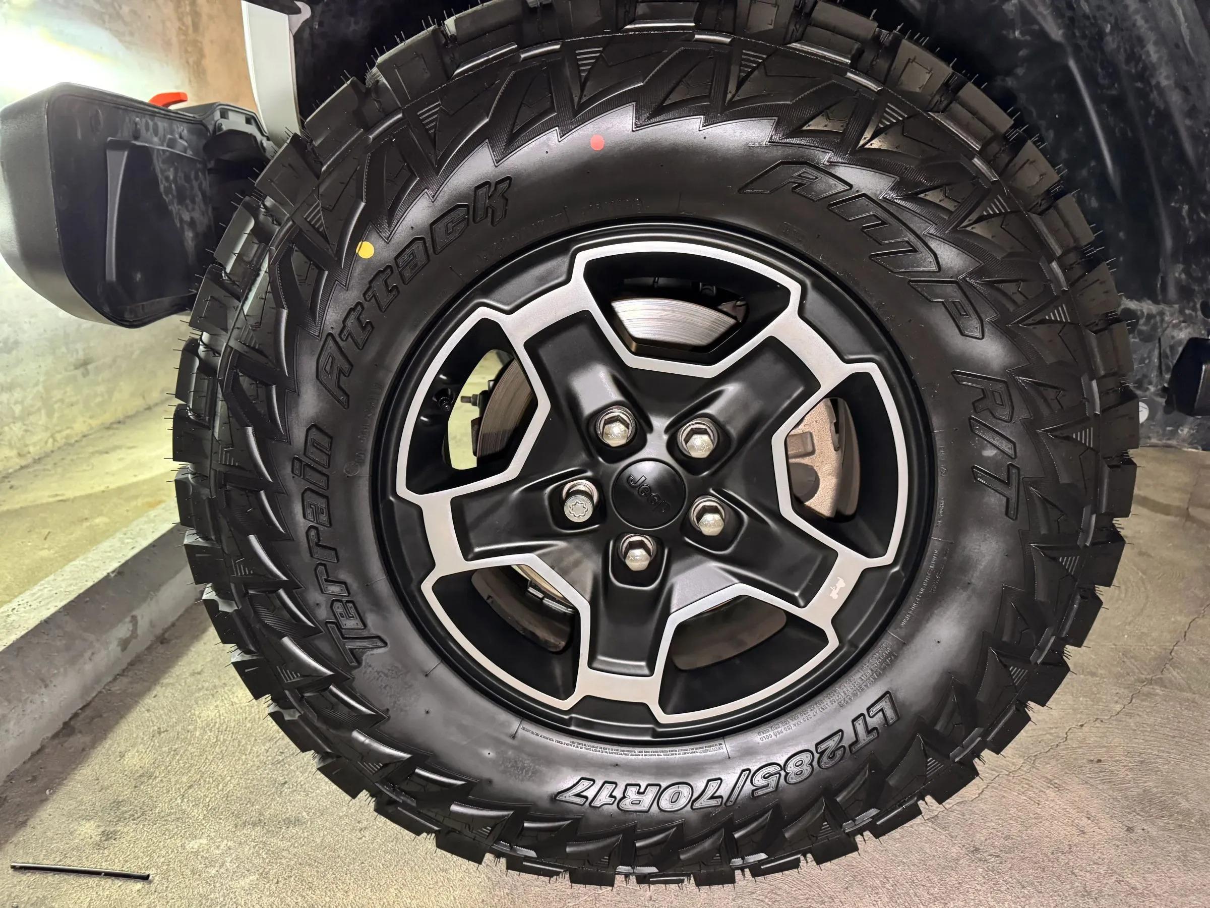 2021 Jeep Gladiator Mojave Pickup