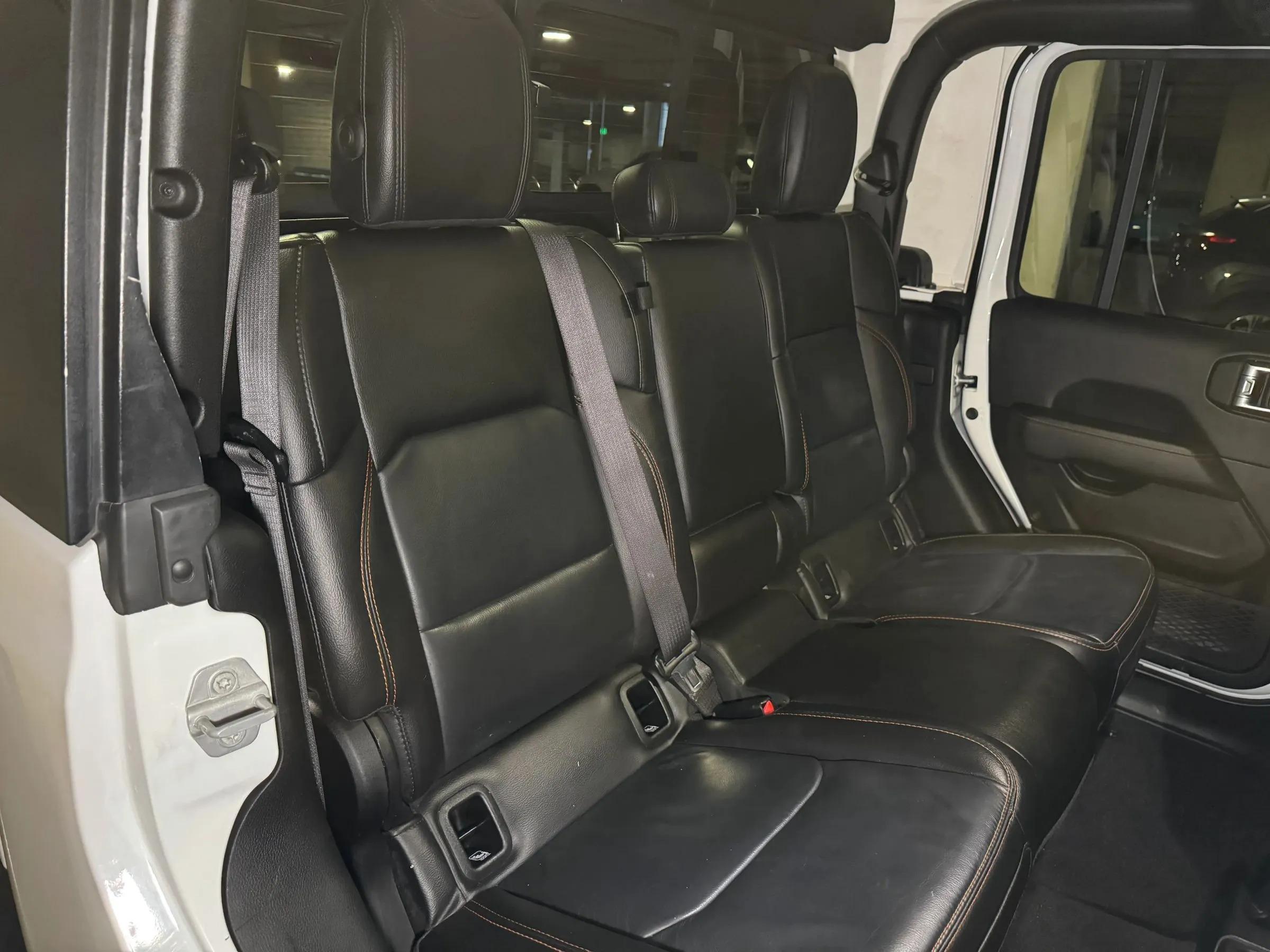 2021 Jeep Gladiator Mojave Pickup