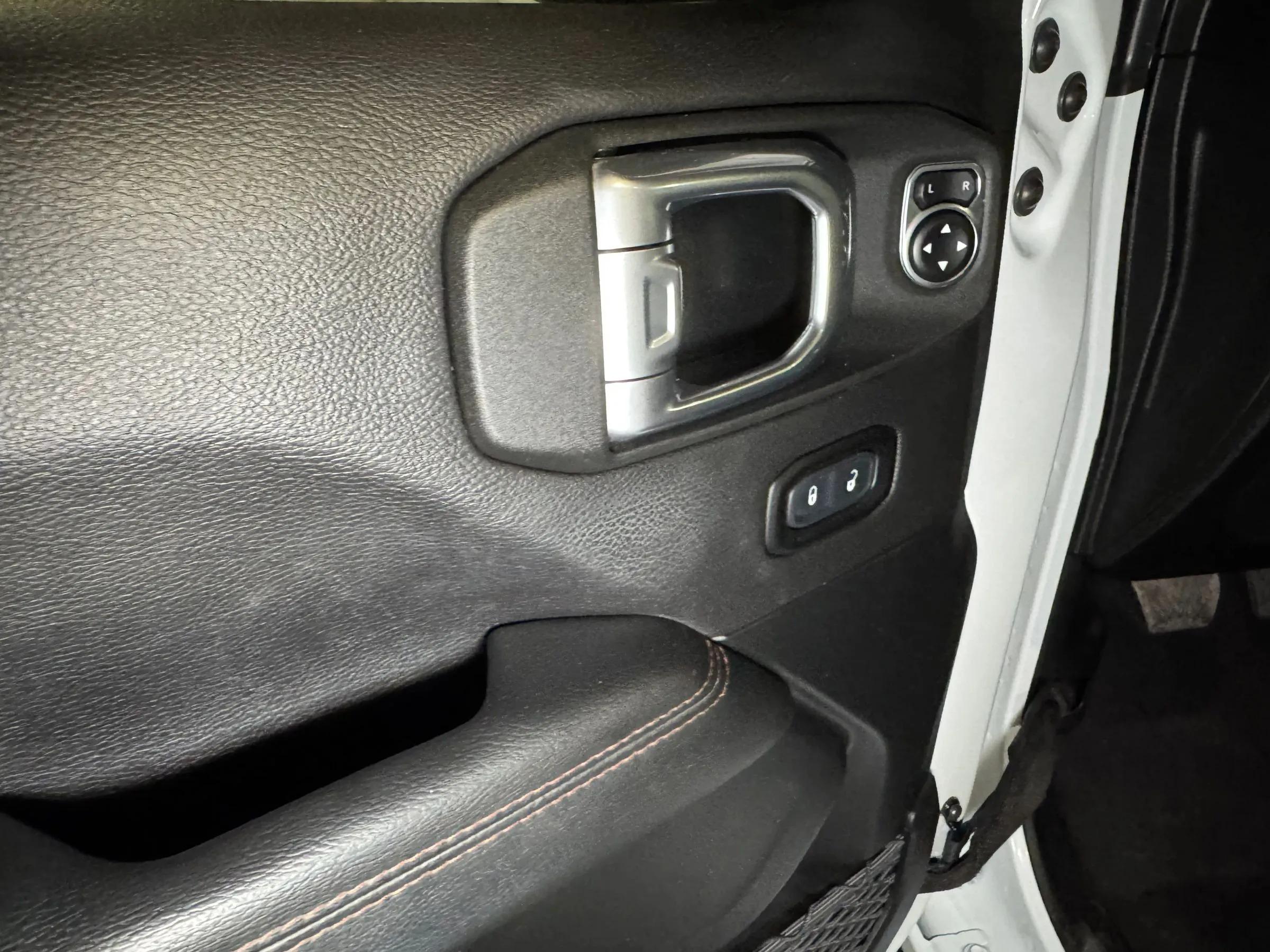 2021 Jeep Gladiator Mojave Pickup